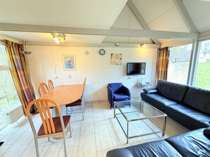TV - Bungalowpark Simpelveld - Alpha 80 by Interhome (Simpelveld)