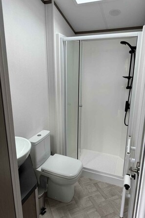 Bathroom - Vakantiepark Klein Strand - Premium Chalet 4p by Interhome (Jabbeke)