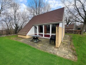 Outdoor dining - Bungalowpark Simpelveld - Alpha 97 by Interhome (Simpelveld)