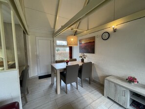 Dining - Bungalowpark Simpelveld - Alpha 97 by Interhome (Simpelveld)