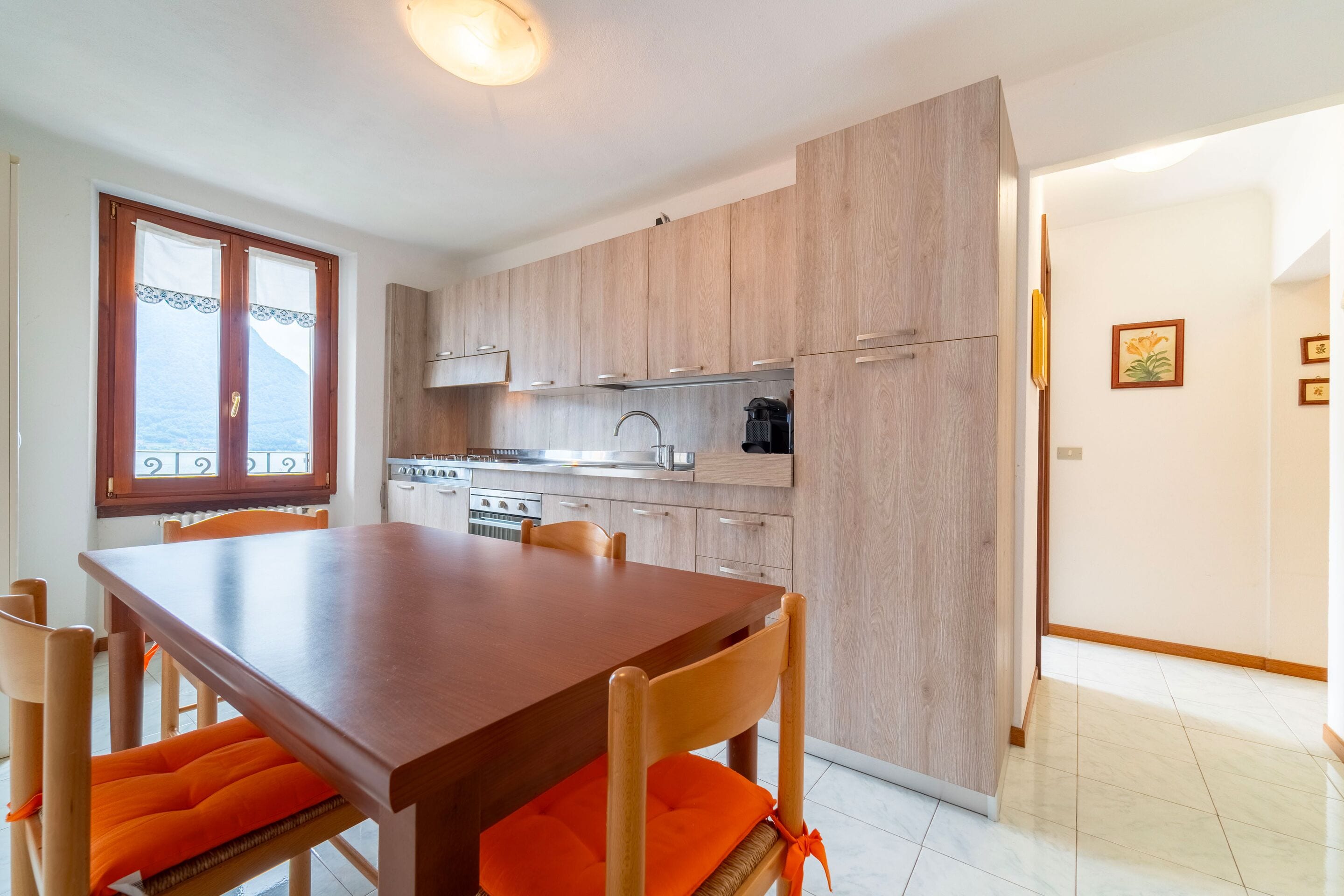 Apartment, 1 Bedroom, Balcony, Lake View | Living area