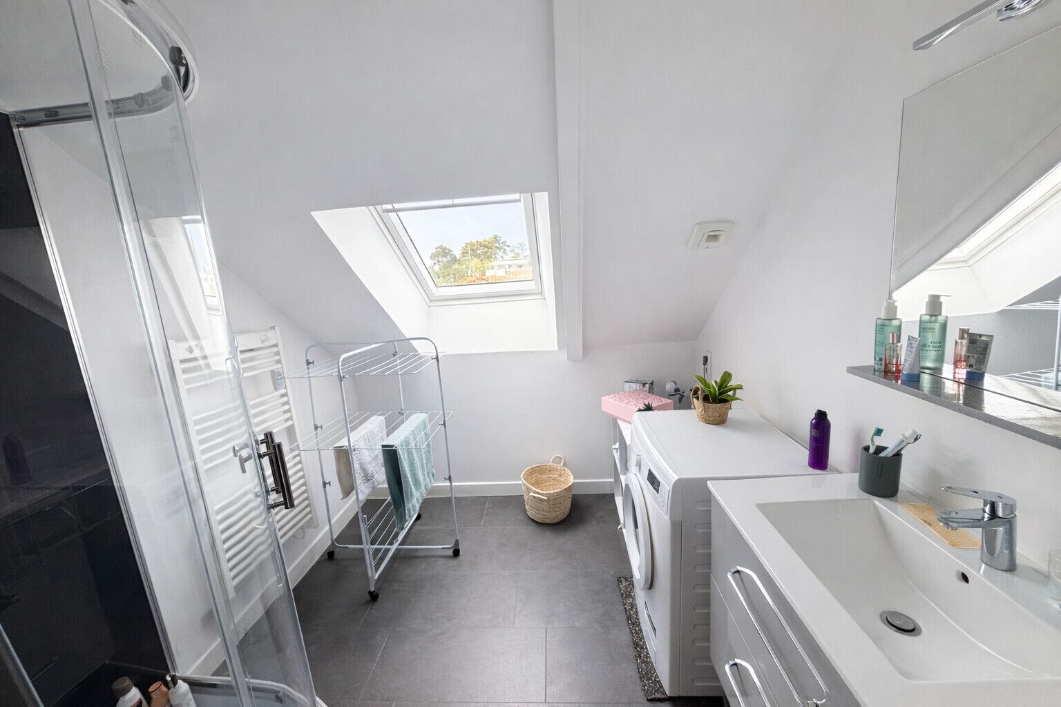 Een douche, een haardroger