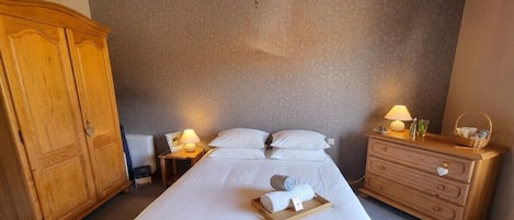 3 chambres, fer et planche Ă repasser, Wi-Fi, literie fournie