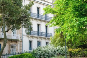 Exterior - The Park Suites: Elegant stay facing Simone Veil Park, 2 bedrooms 2 minutes from the market halls (Sète)