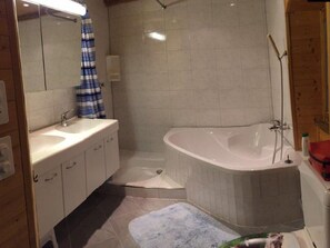 Bathroom - Wohnung Etter Albertinihaus, (Splügen). by Interhome (Splügen)
