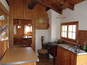 Frigorifero, pentole/stoviglie/utensili