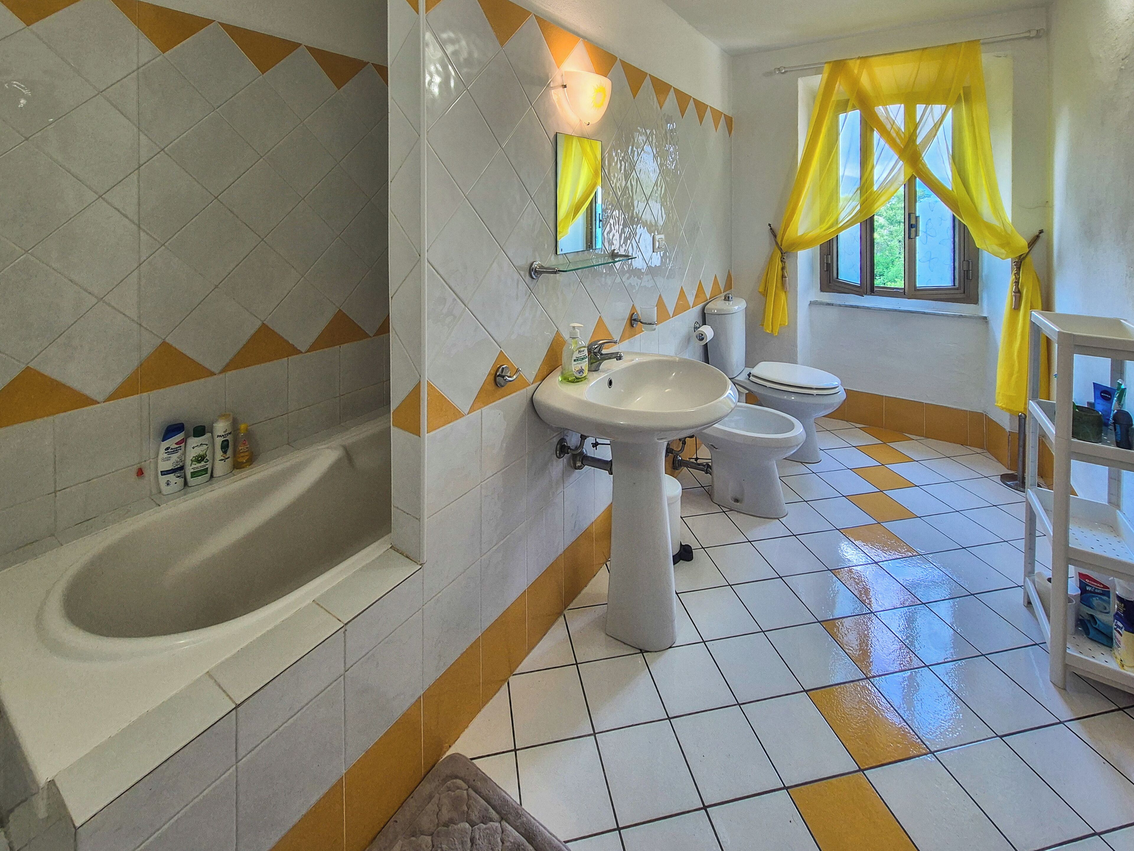 Condo, vista para a colina | Banheiro