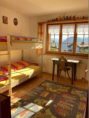 1 bedroom, Internet - Baria Sut 5, (Oberurmein). by Interhome (Urmein)