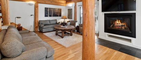 Smart TV, fireplace, offices