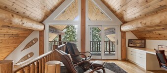 Newly Listed Ski-in/Ski-out Cabin with Private Sauna, Hot Tub and Fireplace
