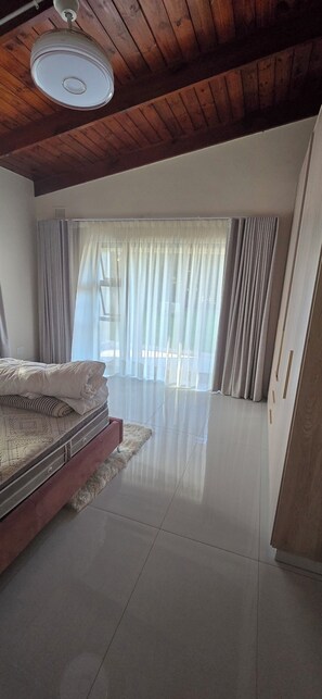 Interior - Fantastic 4-bedroom house in pleasant Gillitts for your getaway (Gillitts)