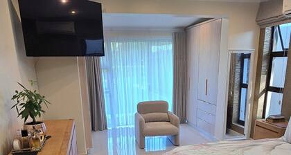 Fantastic 4-bedroom house in pleasant Gillitts for your getaway