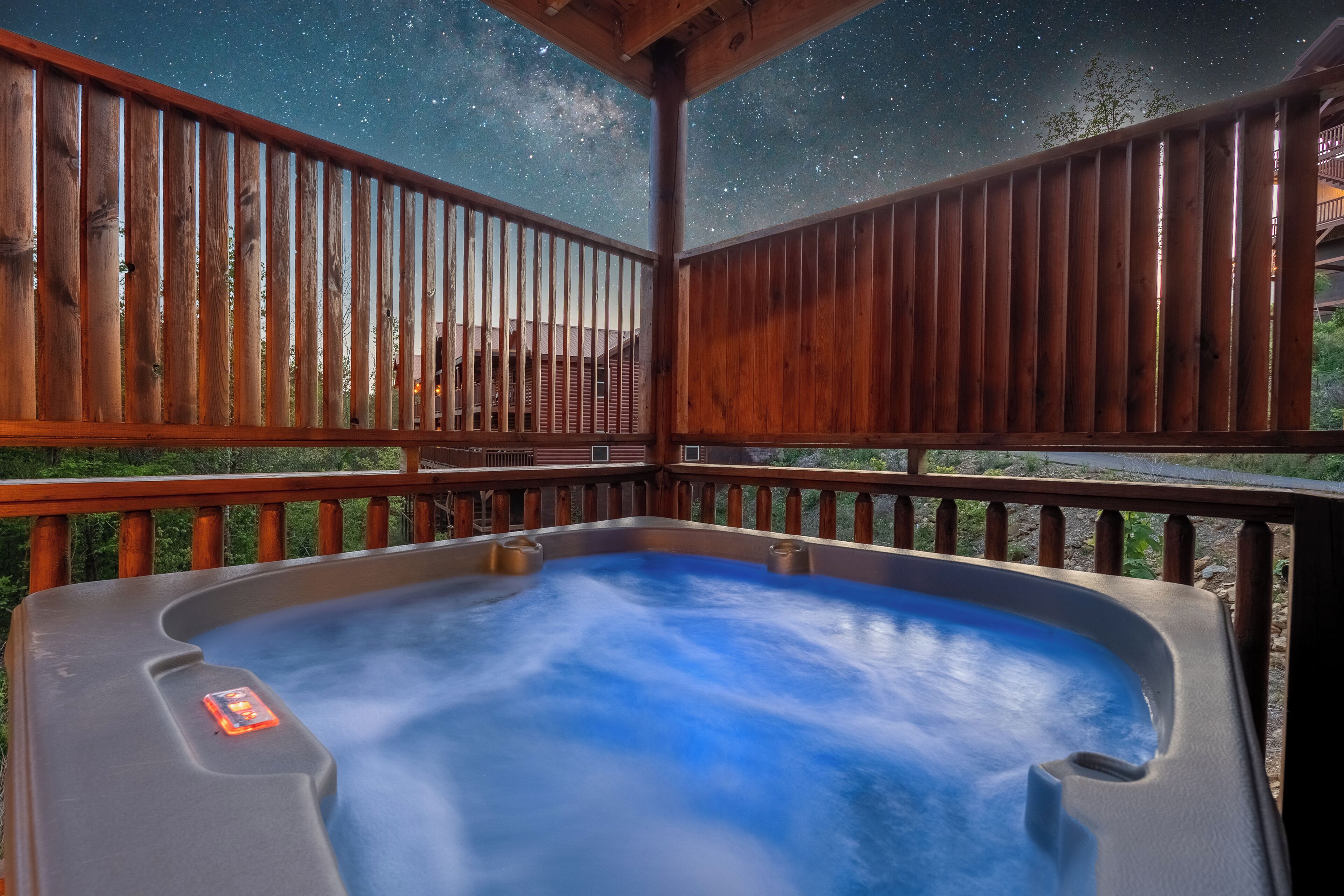 Bañera de hidromasaje al aire libre