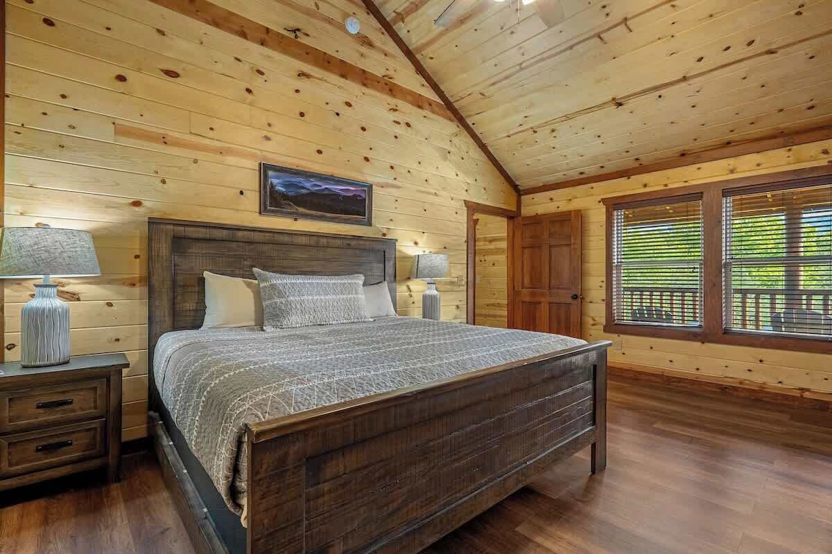 WiFi, bed sheets