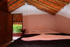 Double Room - Sakleshpur Calm Stay (Alur)