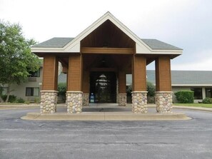 Front of property - Super Davneport Inn & Suite (davenport)