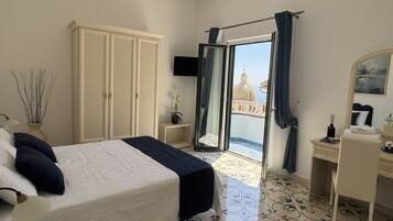 Individually decorated, free WiFi, bed sheets