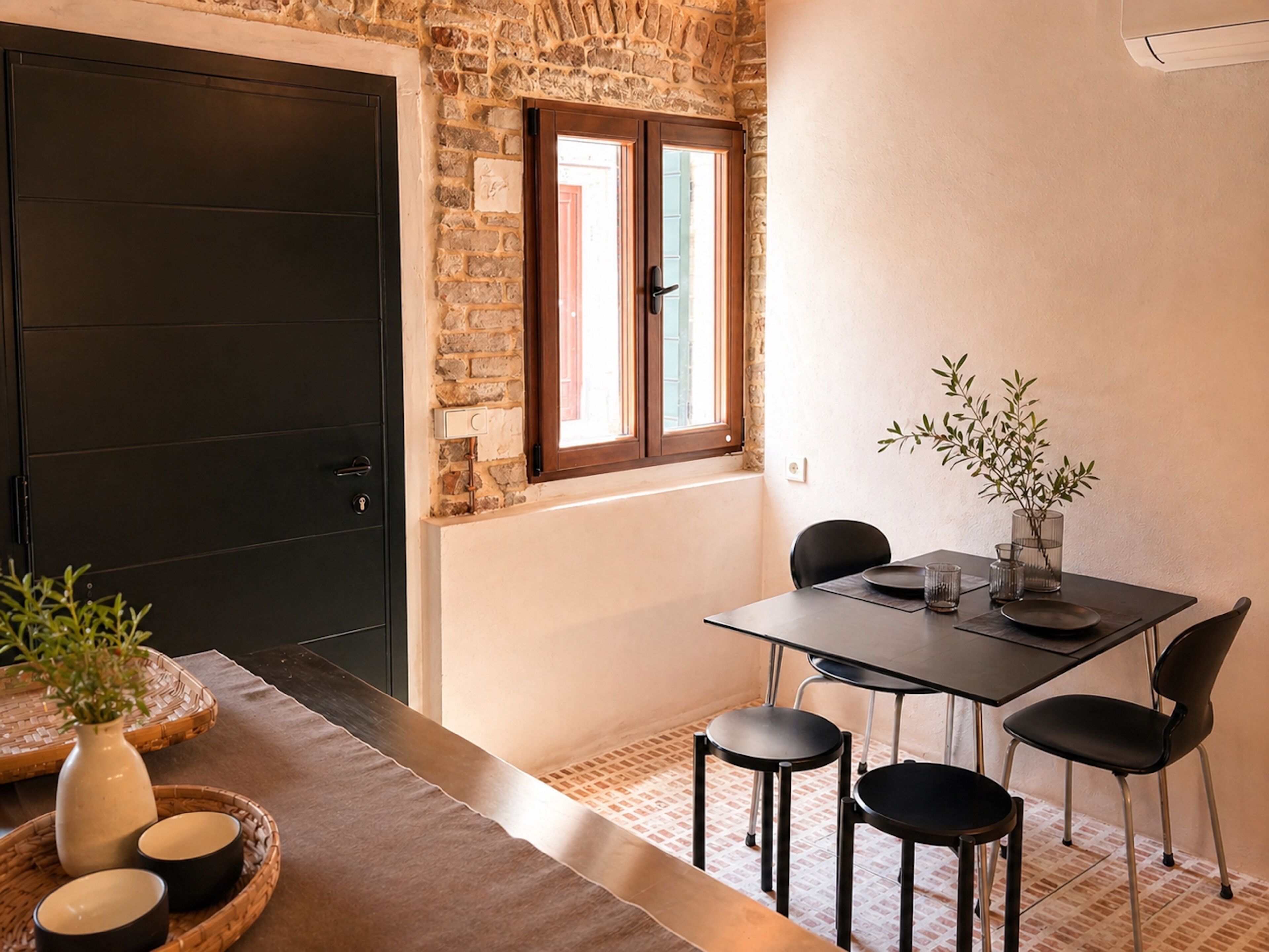 Luxury Apartment, City View | Dining