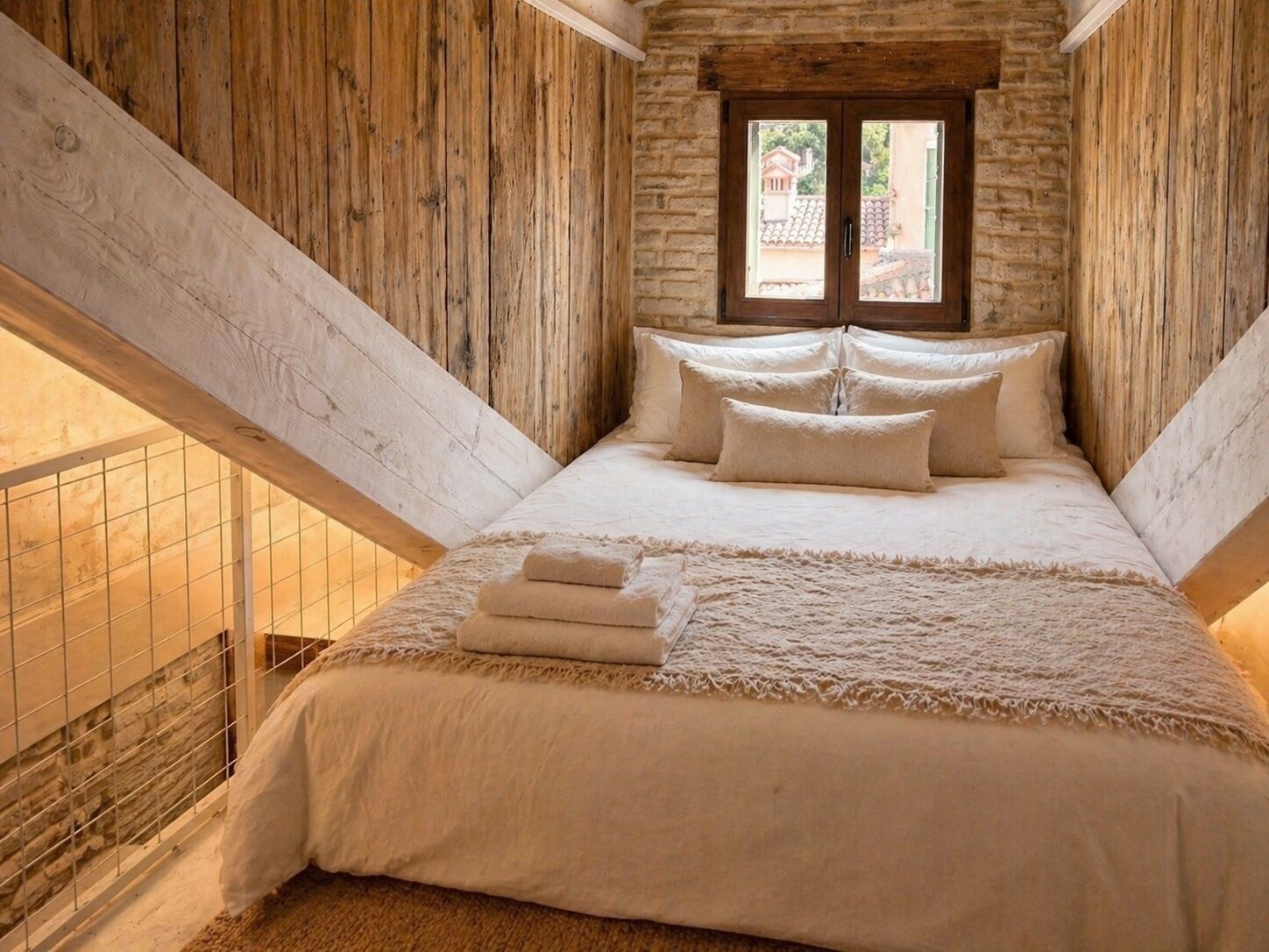 Luxury Apartment, City View