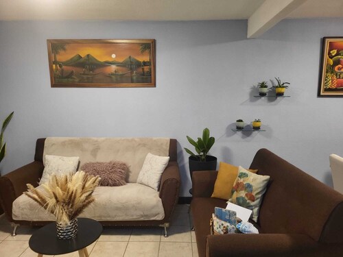 Lovely 3-bedroom townhome in San Jose Pinula perfect for families
