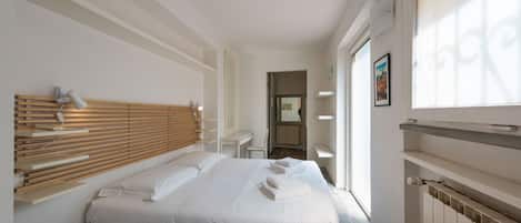 1 Schlafzimmer, Bügeleisen/Bügelbrett