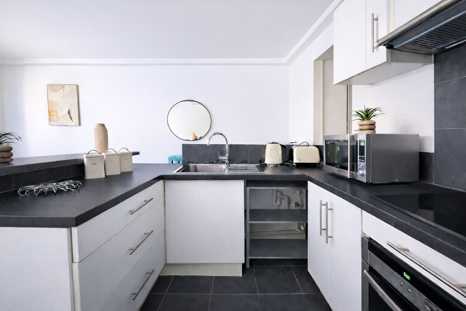 Apartment | Private kitchen | Fridge, oven, stovetop, cookware/dishes/utensils