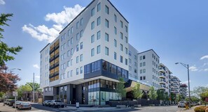 Exterior - 2-bedroom Upscale Hotel Condominium in Music Row Nashville! (Nashville)