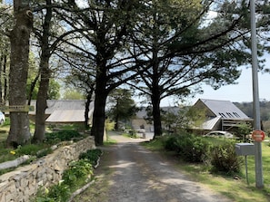 Property grounds - Holiday Home 'Ty Coat' with Private Terrace, Wi-Fi and Air Conditioning (Bannalec)