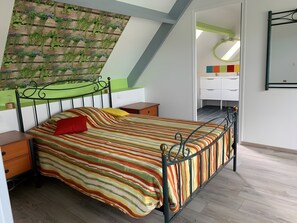 Room - Apartment 'Ty Sterenn' with Private Garden, Wi-Fi and Air Conditioning (Bannalec)