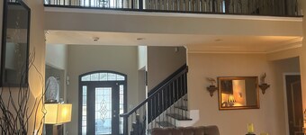 HUGE Spacious 5- BEDROOM/BATHROOM house with MANY MANY Amenities