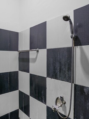 Bathroom - Hotel O near Palembang Square Mall form (Palembang)