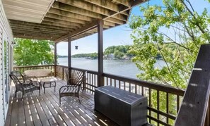 Terrace/patio - Serene 4BR Lake House - LAKE VIEW - Gravois Mills (Gravois Mills)