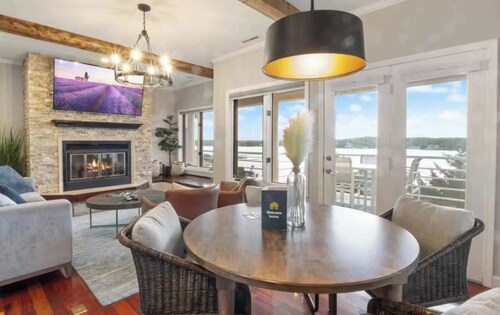 Stylish 2BR Condo - LAKE VIEW - Lake Ozark