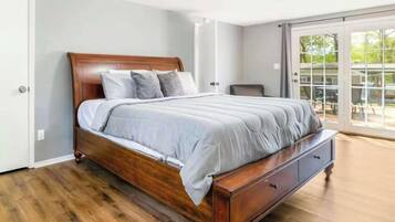 2 bedrooms, travel crib, WiFi, bed sheets