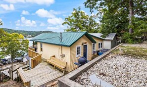Exterior - Peaceful 2BR Cabin - Dock Access - LAKE VIEW (Gravois Mills)