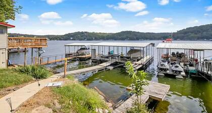 Peaceful 2BR Cabin - Dock Access - LAKE VIEW
