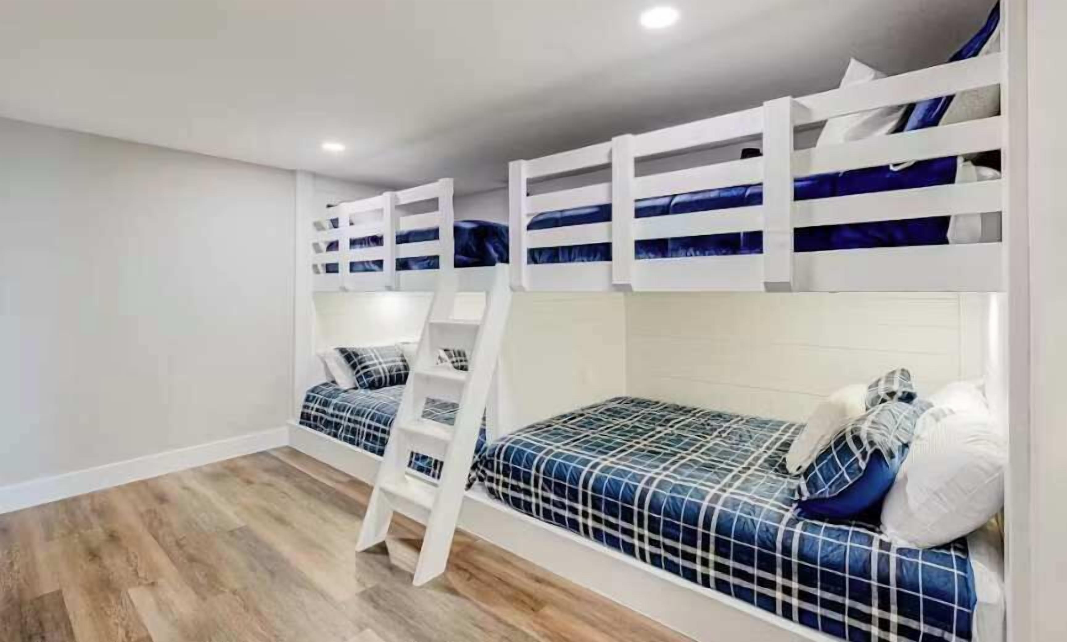 4 bedrooms, WiFi, bed sheets