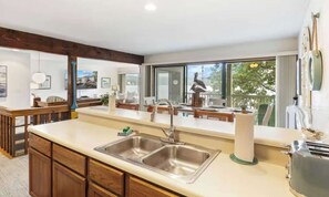 Interior - Rustic 3BR Condo - LAKE VIEW - Lake Ozark (Lake Ozark)