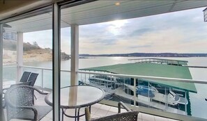 Property grounds - Serene 3BR Condo - Lake Ozark - WATER VIEWS (Lake Ozark)