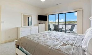 3 bedrooms, iron/ironing board, WiFi, bed sheets - Serene 3BR Condo - Waterfront POOL - Lake Ozark (Lake Ozark)
