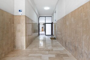 Interior - A cozy 75 sqm apartment on two levels, ideal for up to 4 people, located on the ground floor of a building (with internal stairs to the upper level).The property is located in a residential area of ​​Catania, a short walk from the seafront and about  (Catania)
