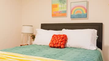 2 bedrooms, iron/ironing board, travel cot, free WiFi