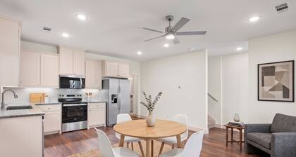 Near Mansfield Stadium - Brand New Townhome Unit 2