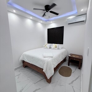 2 bedrooms, iron/ironing board, free WiFi, bed sheets