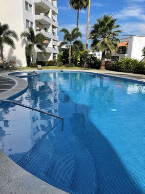 Pool - Vrbo Property (Flamingos)