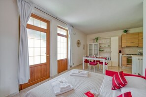 2 camere, ferro/asse da stiro