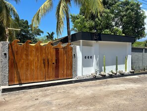 Exterior - Blue Horizon Room 2 cozy 1-bedroom studio in tranquil Taminique with AC (Taminique)