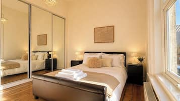 2 bedrooms, iron/ironing board, Internet, bed sheets