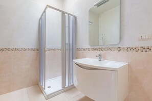 Bathroom - Santoro Apartments - Trilo PP by BarbarHouse (Melendugno)