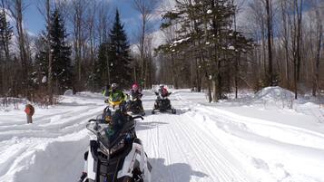 Snow and ski sports